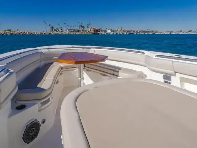 Boston Whaler 38 Outrage