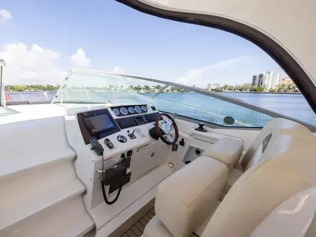 Sea Ray 37 Sundancer