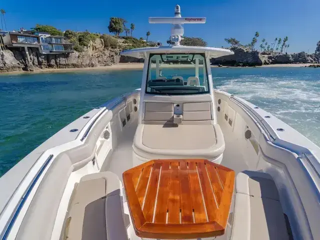 Boston Whaler 38 Outrage