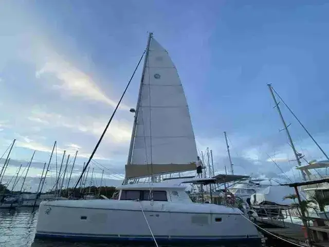 Lagoon 42