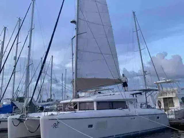 Lagoon 42