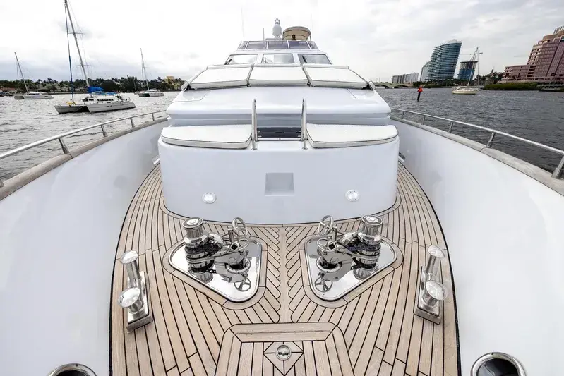 1999 Azimut 100