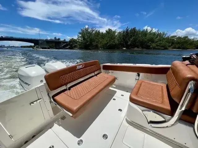 Boston Whaler 32