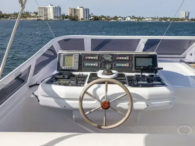 Azimut 100