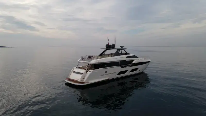 2021 Ferretti 920