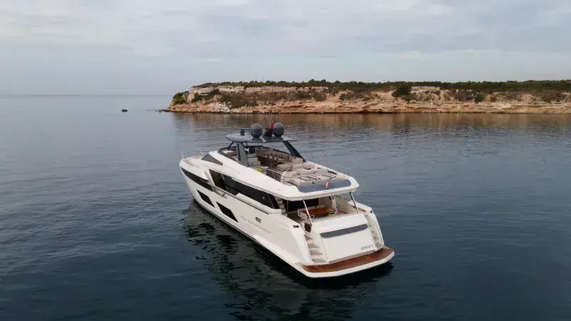 2021 Ferretti 920