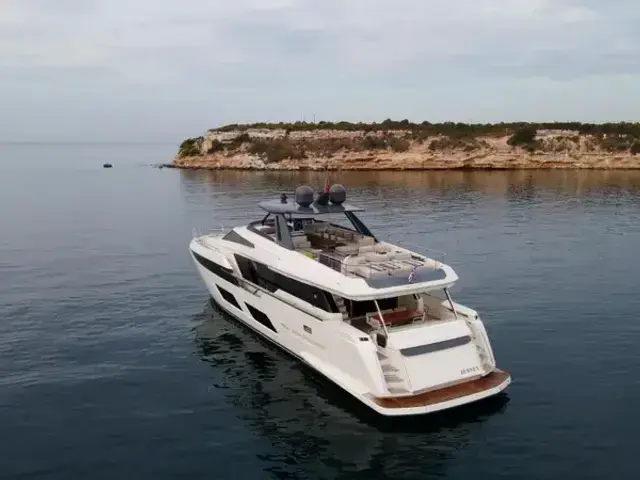 Ferretti Yachts 920