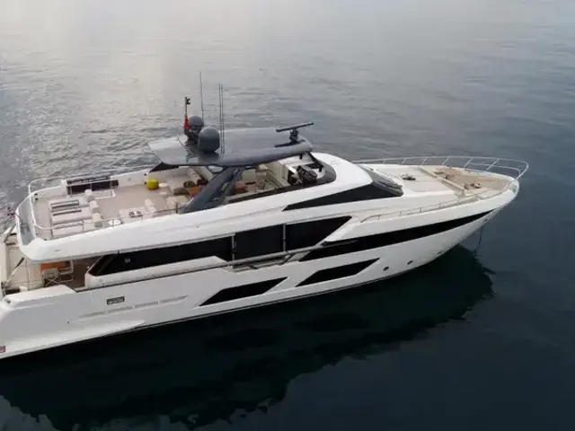 Ferretti Yachts 920