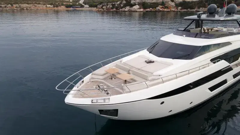 2021 Ferretti 920