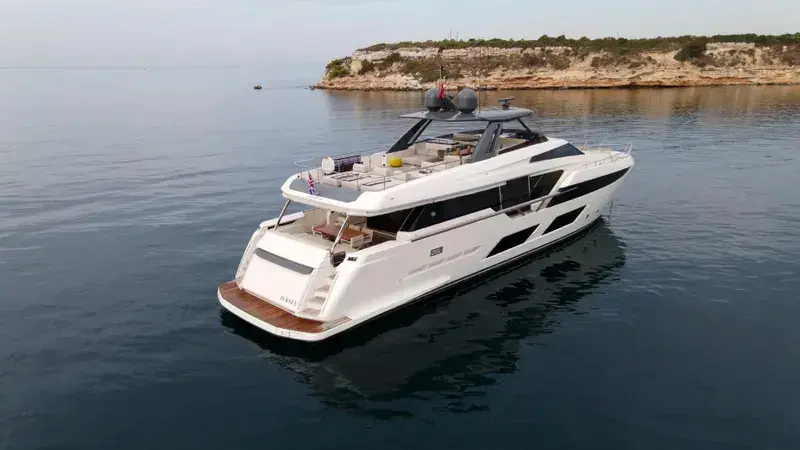 2021 Ferretti 920