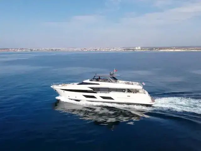 Ferretti Yachts 920