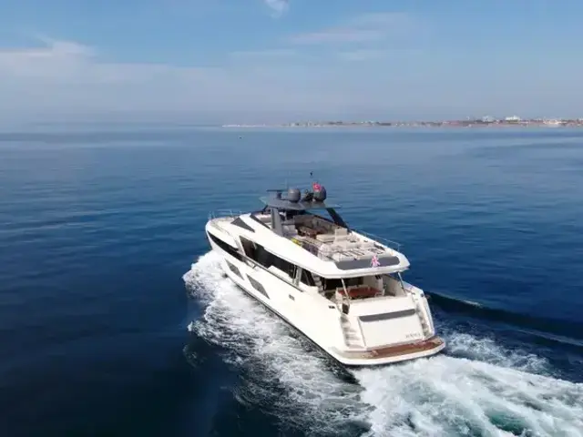 Ferretti Yachts 920