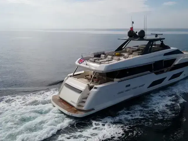 Ferretti Yachts 920