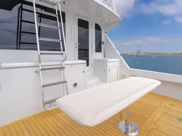 Hatteras 60 Convertible