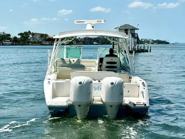 Cobia 330 Dc