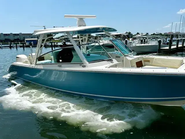 Cobia 330 Dc