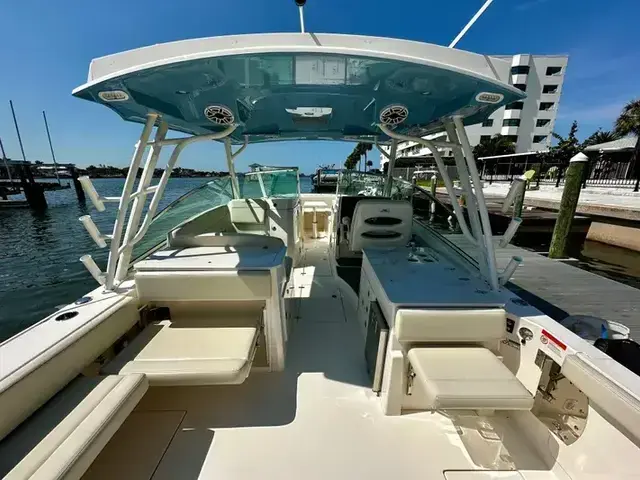 Cobia 330 Dc