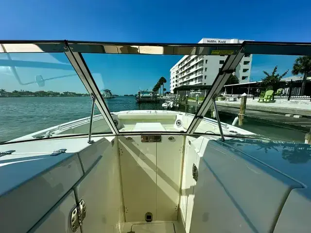 Cobia 330 Dc