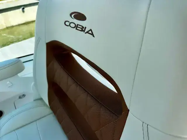 Cobia 330 Dc