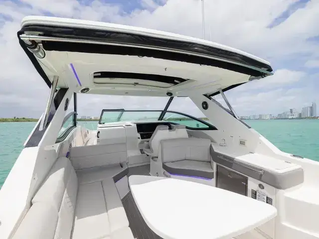 Sea Ray 32