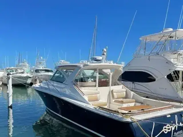 Tiara Yachts IV