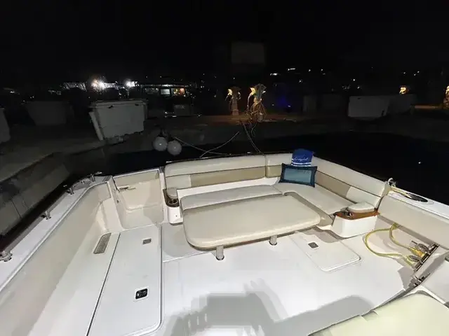 Tiara Yachts IV