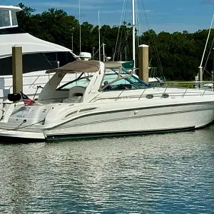 2000 Sea Ray 410 Express Cruiser