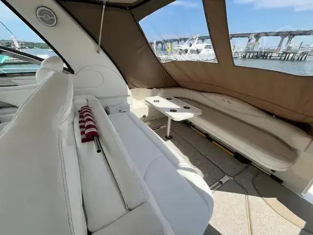 Sea Ray 410 Express Cruiser