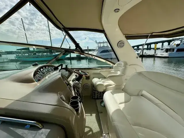 Sea Ray 410 Express Cruiser