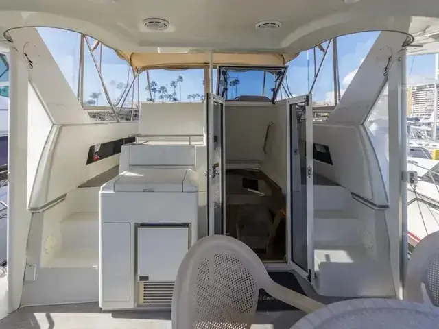 Carver 405 Aft Cabin