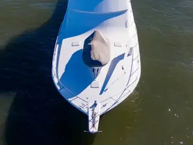 Viking Yachts 65 Enclosed