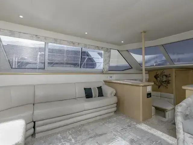 Carver 405 Aft Cabin