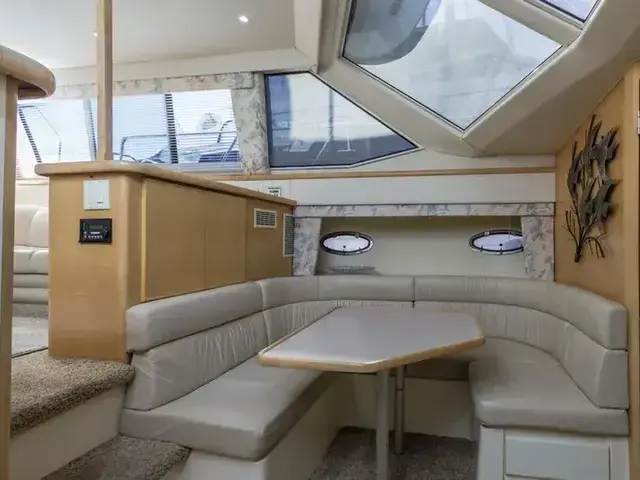 Carver 405 Aft Cabin