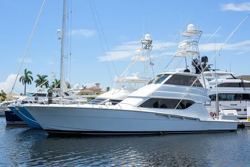 Hatteras Gt 60