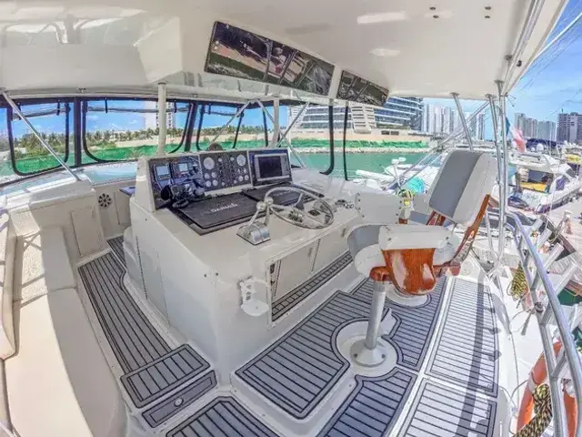 Viking Yachts 58 Convertible