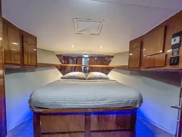 Viking Yachts 58 Convertible