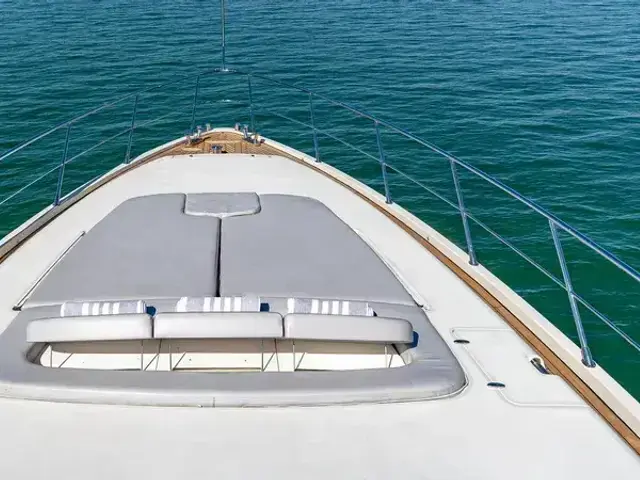 Azimut 86s