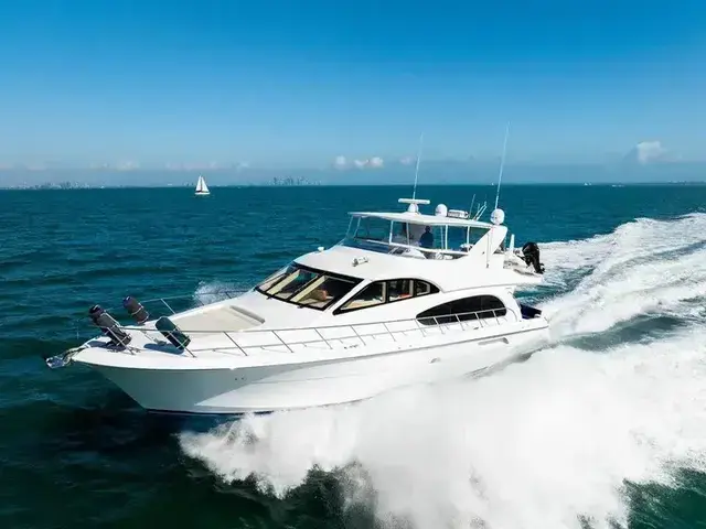 Hatteras 64 Motor Yacht