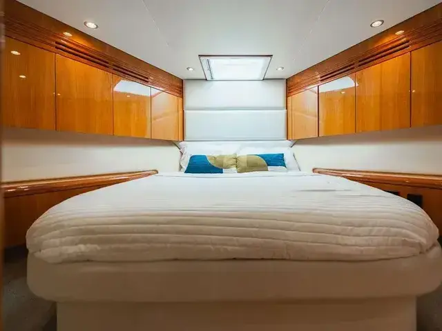 Hatteras 64 Motor Yacht