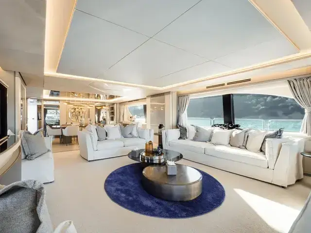 Azimut Grande 116