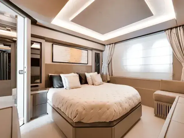 Azimut Grande 116