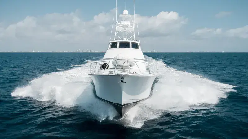 1999 Hatteras 70 convertible