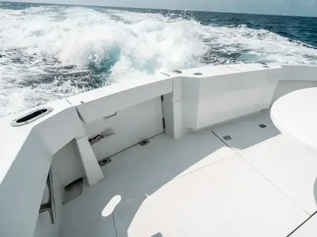 Hatteras 70 Convertible