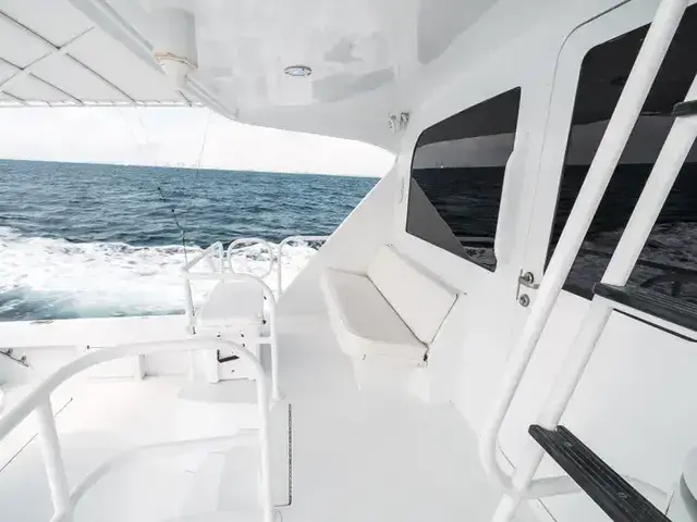 Hatteras 70 Convertible