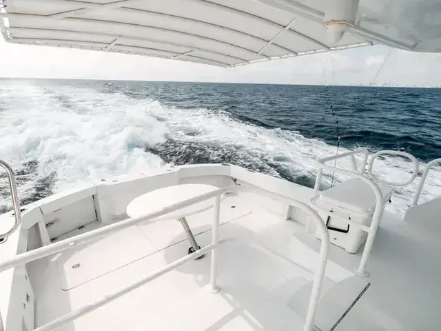 Hatteras 70 Convertible