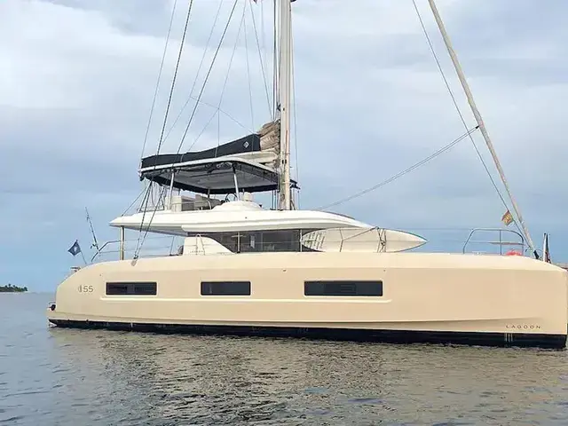 Lagoon 55