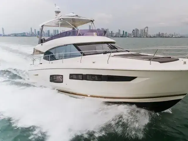 Prestige 550 Fly