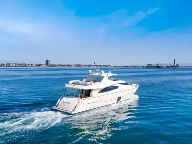 Ferretti Yachts 880