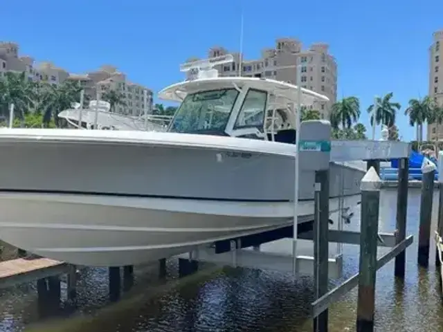 Boston Whaler 38 Outrage