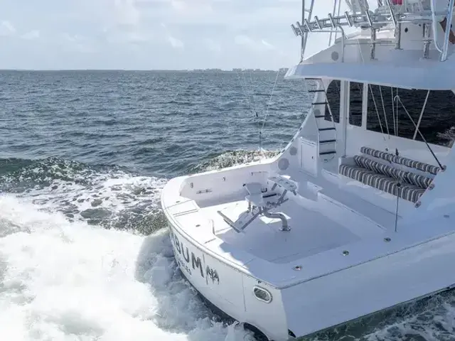 Hatteras 70 Convertible